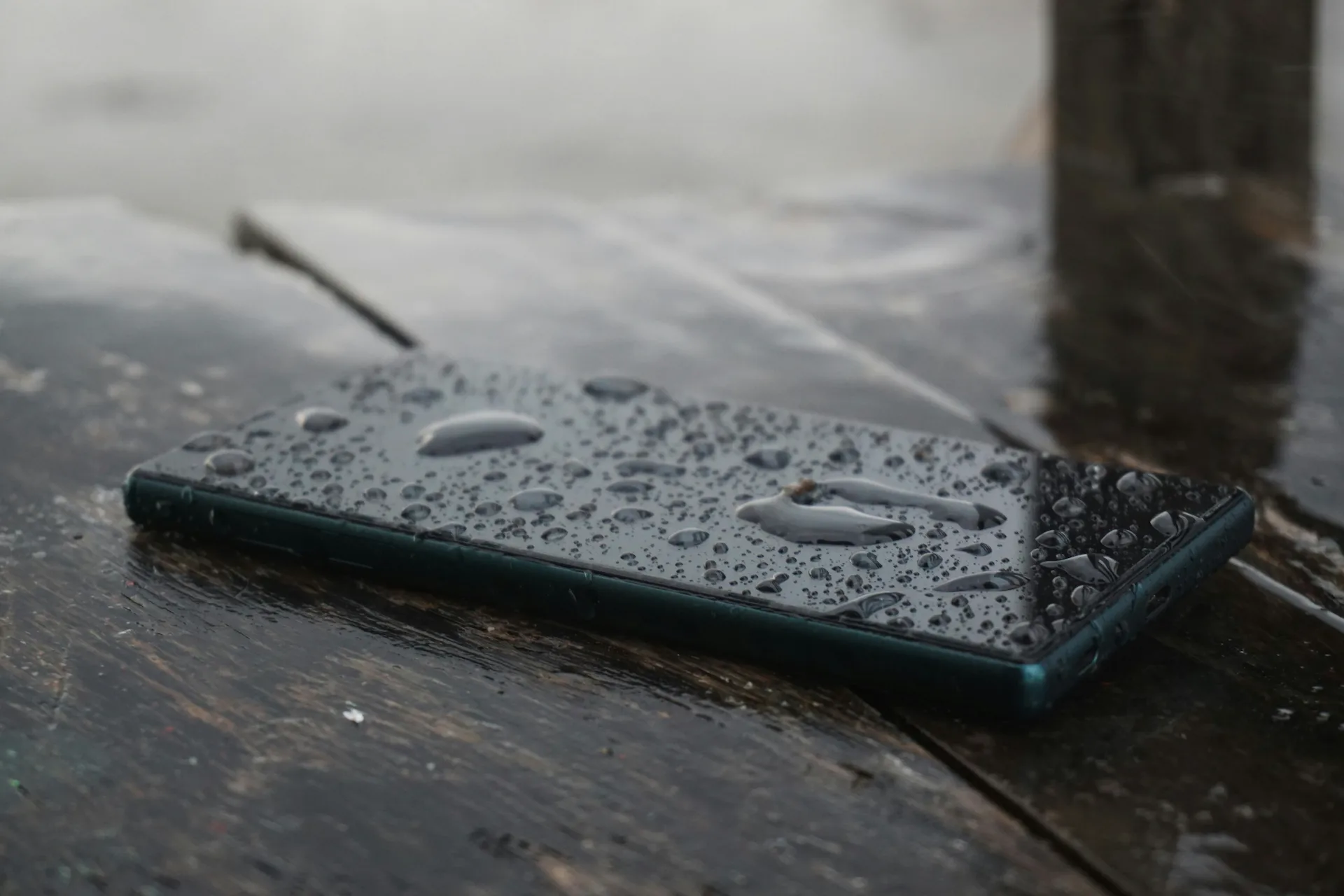 Водоустойчив телефон – какво означава IP68 рейтинг